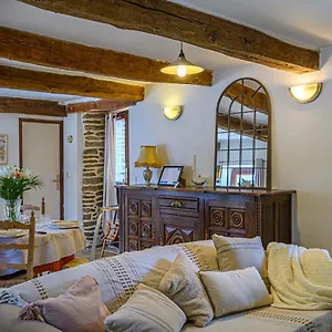 Ty Chaumiere - Charmante Petite Chaumiere En Pierre Avec Jardin Theix